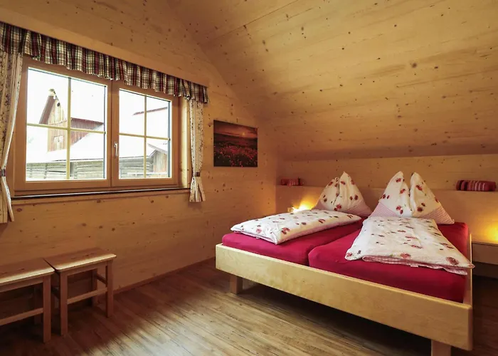 In Ruhiger Lage Holiday home Poellau am Greim